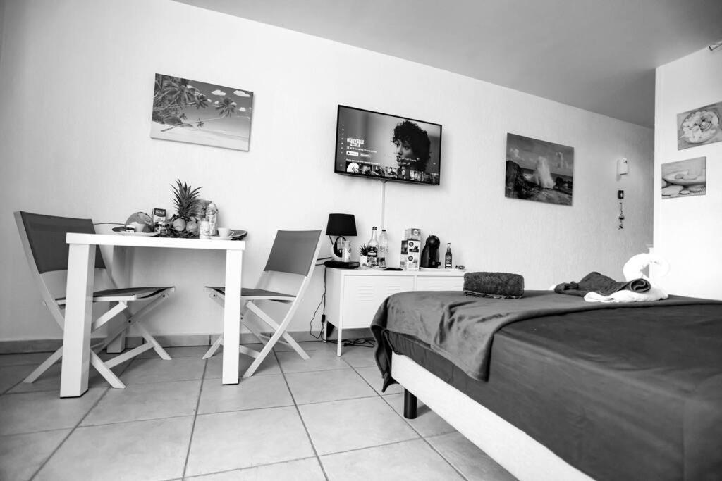 Paradis Studio & Plage A 1 Min Ле-Гозье Экстерьер фото